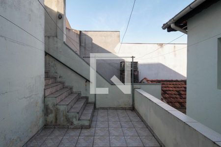 Casa à venda com 117m², 3 quartos e 2 vagas Casa à venda com 117m², 3 quartos e 2 vagasVaranda
