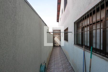 Casa à venda com 117m², 3 quartos e 2 vagas Casa à venda com 117m², 3 quartos e 2 vagasVaranda