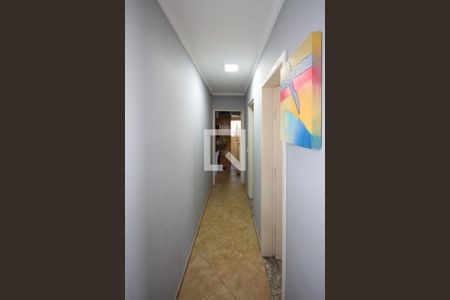 Casa à venda com 117m², 3 quartos e 2 vagas Casa à venda com 117m², 3 quartos e 2 vagasCorredor