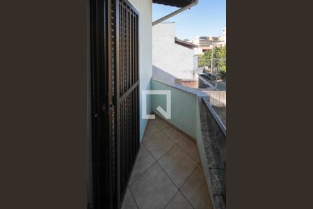 Casa à venda com 117m², 3 quartos e 2 vagas Casa à venda com 117m², 3 quartos e 2 vagasVaranda