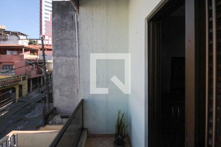 Casa à venda com 117m², 3 quartos e 2 vagas Casa à venda com 117m², 3 quartos e 2 vagasVaranda