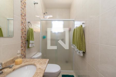 Casa à venda com 300m², 4 quartos e 3 vagas Casa à venda com 300m², 4 quartos e 3 vagasBanheiro 3