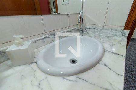 Casa à venda com 300m², 4 quartos e 3 vagas Casa à venda com 300m², 4 quartos e 3 vagasBanheiro 2