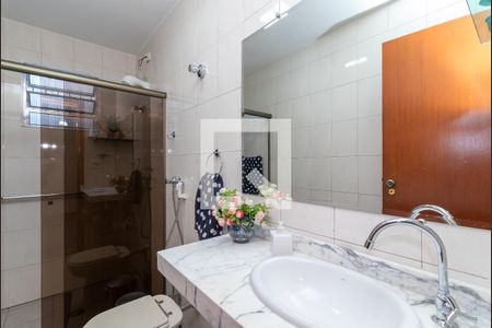 Casa à venda com 300m², 4 quartos e 3 vagas Casa à venda com 300m², 4 quartos e 3 vagasBanheiro 2