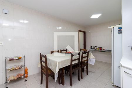 Casa à venda com 300m², 4 quartos e 3 vagas Casa à venda com 300m², 4 quartos e 3 vagasSala de Jantar