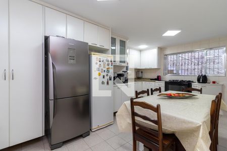 Casa à venda com 300m², 4 quartos e 3 vagas Casa à venda com 300m², 4 quartos e 3 vagasSala de Jantar