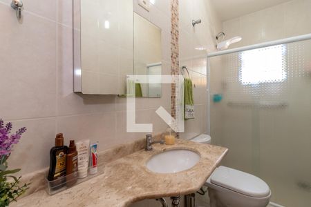 Casa à venda com 300m², 4 quartos e 3 vagas Casa à venda com 300m², 4 quartos e 3 vagasBanheiro 3