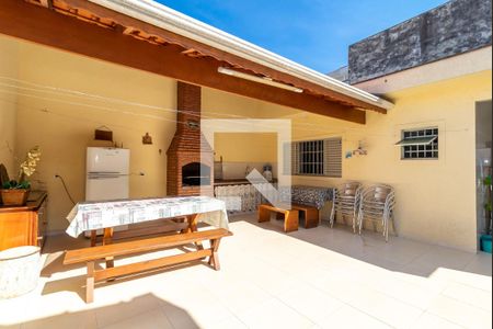 Casa à venda com 300m², 4 quartos e 3 vagas Casa à venda com 300m², 4 quartos e 3 vagasÁrea de Lazer