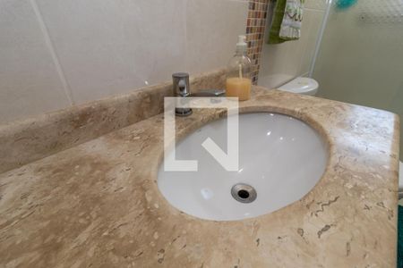 Casa à venda com 300m², 4 quartos e 3 vagas Casa à venda com 300m², 4 quartos e 3 vagasBanheiro 3