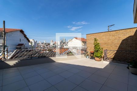 Casa à venda com 300m², 4 quartos e 3 vagas Casa à venda com 300m², 4 quartos e 3 vagasVaranda / Quintal Frontal