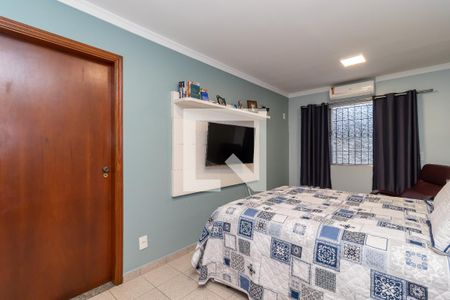 Casa à venda com 300m², 4 quartos e 3 vagas Casa à venda com 300m², 4 quartos e 3 vagasSuíte