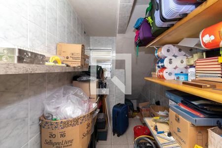 Casa à venda com 300m², 4 quartos e 3 vagas Casa à venda com 300m², 4 quartos e 3 vagasGaragem / Depósito