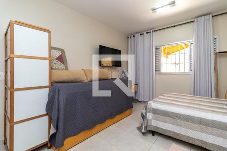 Casa à venda com 300m², 4 quartos e 3 vagas Casa à venda com 300m², 4 quartos e 3 vagasQuarto 4
