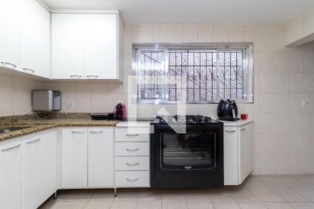 Casa à venda com 300m², 4 quartos e 3 vagas Casa à venda com 300m², 4 quartos e 3 vagasCozinha