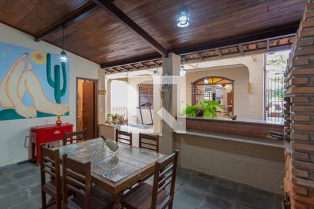 Churrasqueira de casa para alugar com 4 quartos, 217m² em Serra, Belo Horizonte