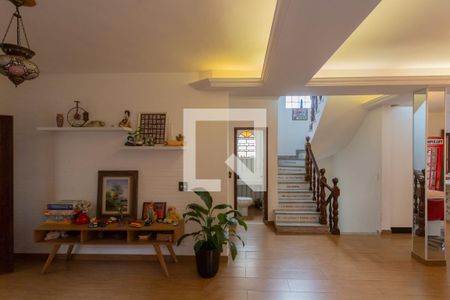 Sala de casa para alugar com 4 quartos, 217m² em Serra, Belo Horizonte