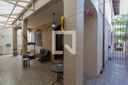Varanda de casa para alugar com 4 quartos, 217m² em Serra, Belo Horizonte