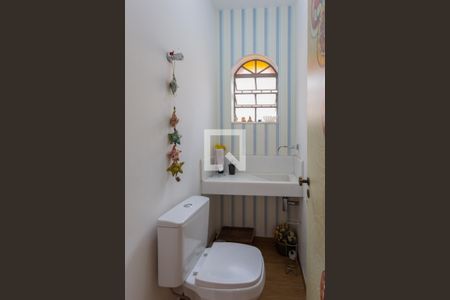 Lavabo de casa para alugar com 4 quartos, 217m² em Serra, Belo Horizonte