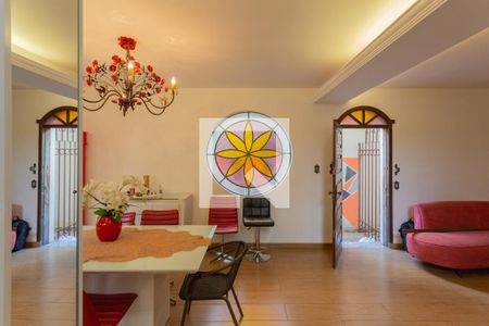Sala de casa para alugar com 4 quartos, 217m² em Serra, Belo Horizonte