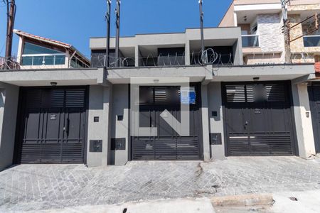 Casa para alugar com 140m², 3 quartos e 3 vagas Casa para alugar com 140m², 3 quartos e 3 vagasFachada