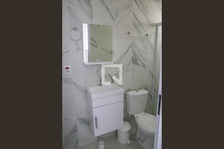 Banheiro de kitnet/studio para alugar com 1 quarto, 15m² em Barra Funda, São Paulo