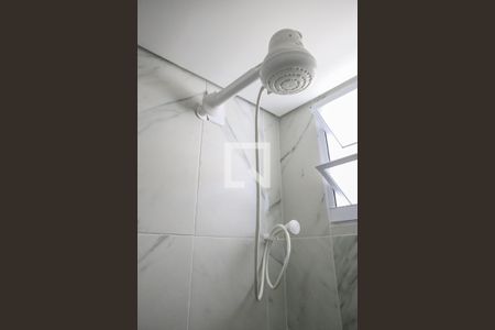 Banheiro de kitnet/studio para alugar com 1 quarto, 15m² em Barra Funda, São Paulo