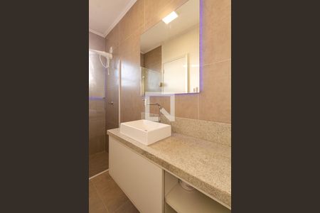 Banheiro de apartamento para alugar com 1 quarto, 32m² em Partenon, Porto Alegre