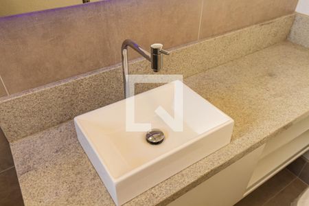 Banheiro de apartamento para alugar com 1 quarto, 32m² em Partenon, Porto Alegre