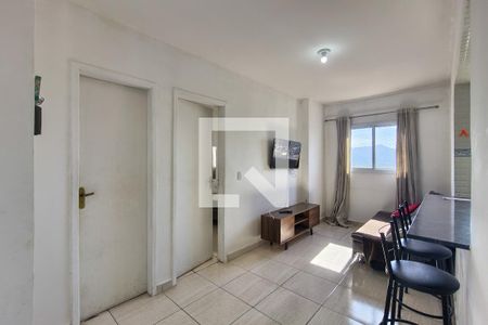 Sala de apartamento para alugar com 1 quarto, 45m² em Vila Tupi, Praia Grande