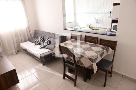Sala de apartamento para alugar com 1 quarto, 45m² em Vila Tupi, Praia Grande