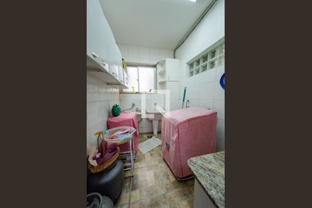 Casa à venda com 425m², 4 quartos e 4 vagas Casa à venda com 425m², 4 quartos e 4 vagasÁrea de serviço