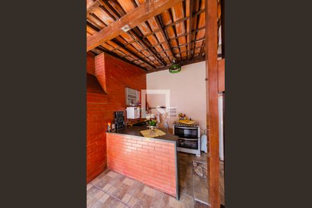 Casa à venda com 425m², 4 quartos e 4 vagas Casa à venda com 425m², 4 quartos e 4 vagasÁrea externa