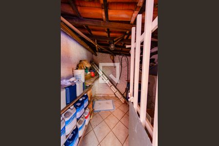 Casa à venda com 425m², 4 quartos e 4 vagas Casa à venda com 425m², 4 quartos e 4 vagasQuartinho