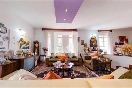 Casa à venda com 425m², 4 quartos e 4 vagas Casa à venda com 425m², 4 quartos e 4 vagasSala 2