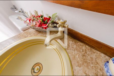 Casa à venda com 425m², 4 quartos e 4 vagas Casa à venda com 425m², 4 quartos e 4 vagasLavabo