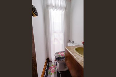 Casa à venda com 425m², 4 quartos e 4 vagas Casa à venda com 425m², 4 quartos e 4 vagasLavabo