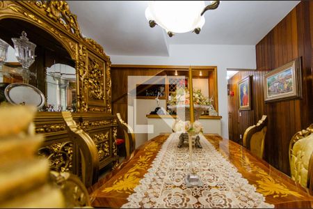 Casa à venda com 425m², 4 quartos e 4 vagas Casa à venda com 425m², 4 quartos e 4 vagasSala de jantar