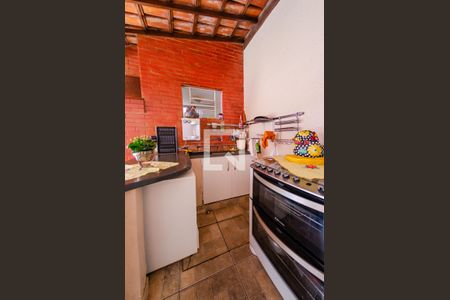 Casa à venda com 425m², 4 quartos e 4 vagas Casa à venda com 425m², 4 quartos e 4 vagasÁrea externa