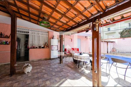 Casa à venda com 425m², 4 quartos e 4 vagas Casa à venda com 425m², 4 quartos e 4 vagasÁrea externa