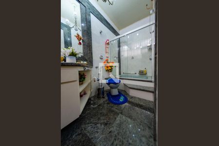 Casa à venda com 425m², 4 quartos e 4 vagas Casa à venda com 425m², 4 quartos e 4 vagasBanheiro suíte 1