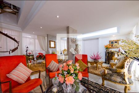 Sala de casa à venda com 4 quartos, 425m² em Santa Lúcia, Belo Horizonte