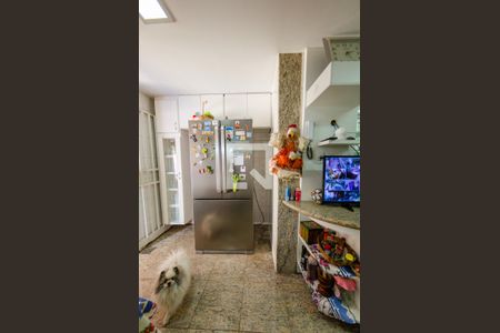 Casa à venda com 425m², 4 quartos e 4 vagas Casa à venda com 425m², 4 quartos e 4 vagasCozinha