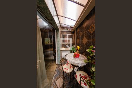 Casa à venda com 425m², 4 quartos e 4 vagas Casa à venda com 425m², 4 quartos e 4 vagasJardim de Inverno