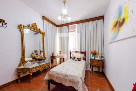 Casa à venda com 425m², 4 quartos e 4 vagas Casa à venda com 425m², 4 quartos e 4 vagasQuarto 2