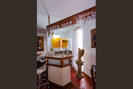 Casa à venda com 425m², 4 quartos e 4 vagas Casa à venda com 425m², 4 quartos e 4 vagasSala 2