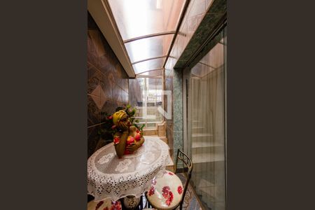 Casa à venda com 425m², 4 quartos e 4 vagas Casa à venda com 425m², 4 quartos e 4 vagasJardim de Inverno