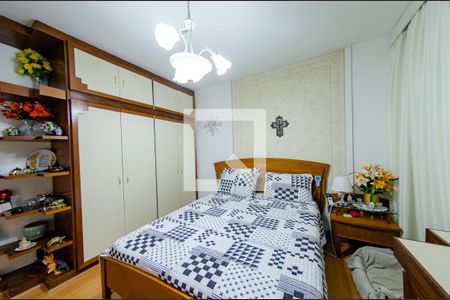 Casa à venda com 425m², 4 quartos e 4 vagas Casa à venda com 425m², 4 quartos e 4 vagasSuíte 2