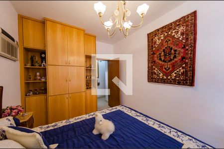 Casa à venda com 425m², 4 quartos e 4 vagas Casa à venda com 425m², 4 quartos e 4 vagasSuíte 1