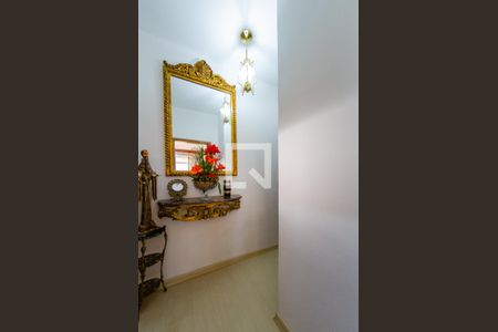Casa à venda com 425m², 4 quartos e 4 vagas Casa à venda com 425m², 4 quartos e 4 vagasCloset