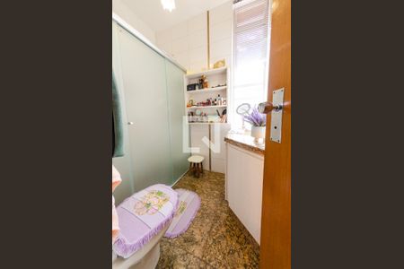 Casa à venda com 425m², 4 quartos e 4 vagas Casa à venda com 425m², 4 quartos e 4 vagasBanheiro